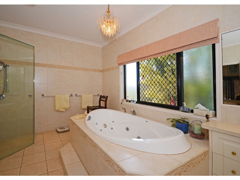 99 Riverview Drive, Burrum Heads QLD 4659