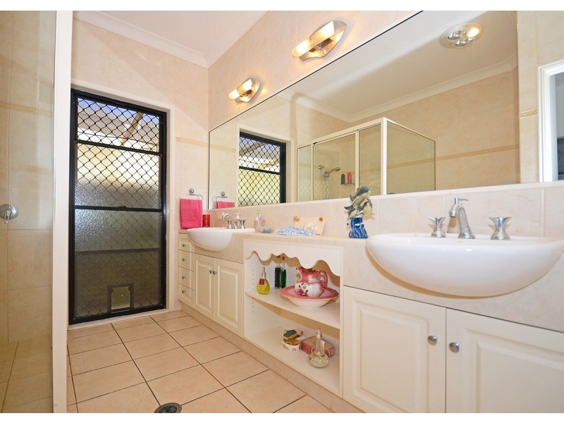 99 Riverview Drive, Burrum Heads QLD 4659