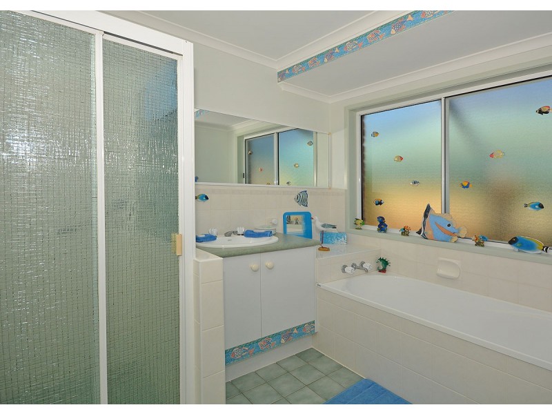 12 Beach Drive, Burrum Heads QLD 4659