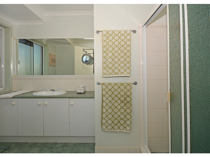 12 Beach Drive, Burrum Heads QLD 4659