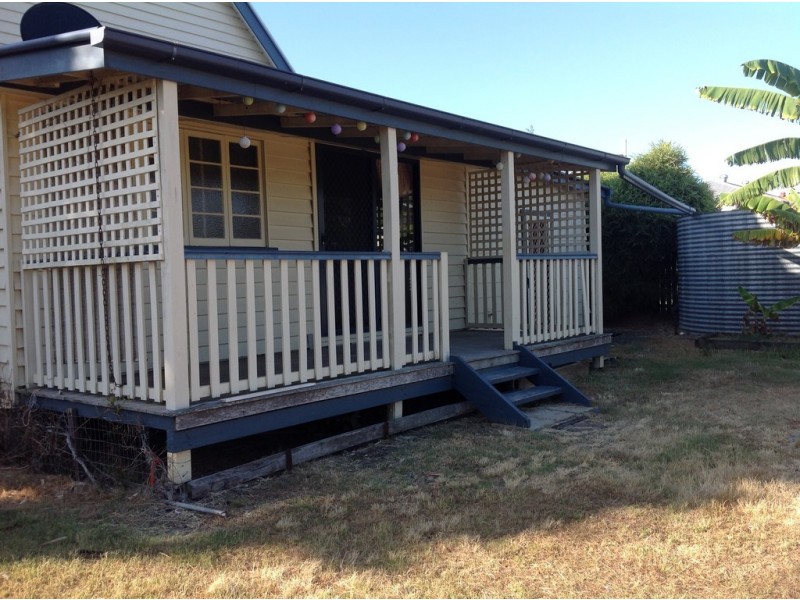 10 Crawford Street, Torbanlea QLD 4662