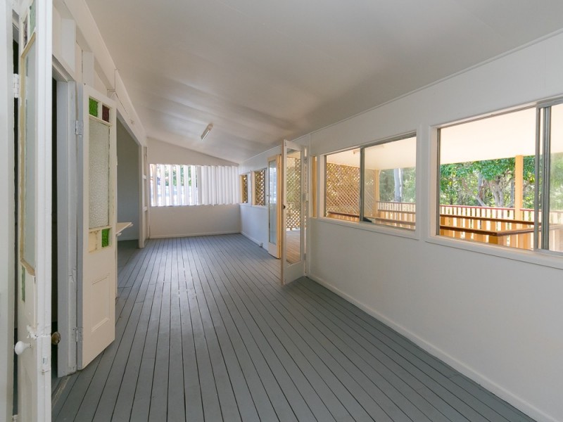 36 Kingfisher Parade, Toogoom QLD 4655