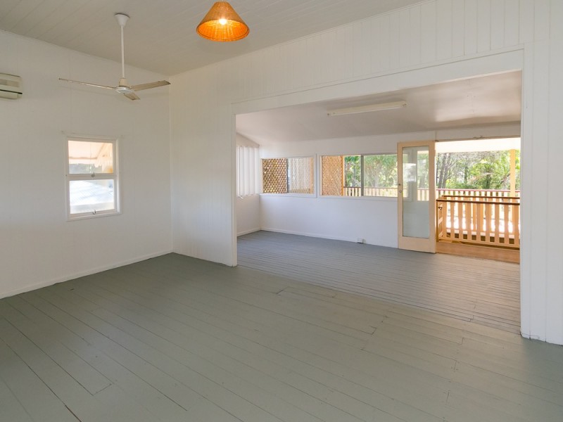 36 Kingfisher Parade, Toogoom QLD 4655