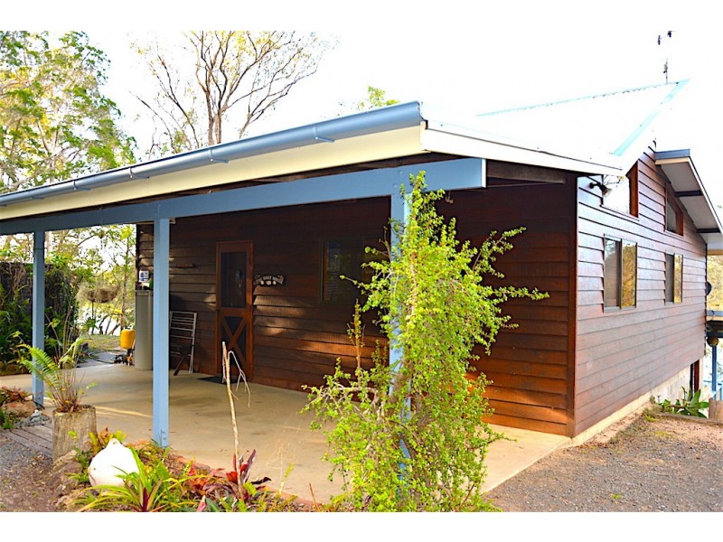 17 Jacqueline Drive, Pacific Haven QLD 4659