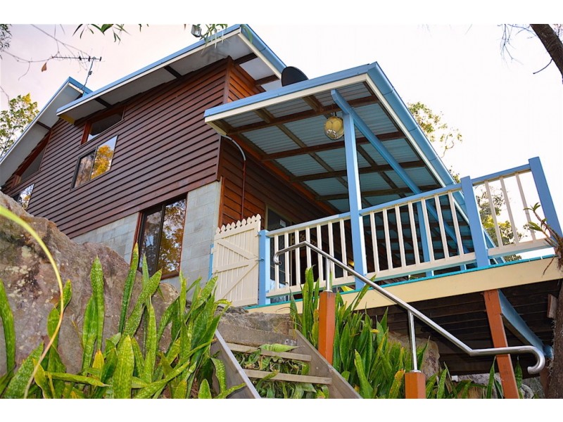 17 Jacqueline Drive, Pacific Haven QLD 4659