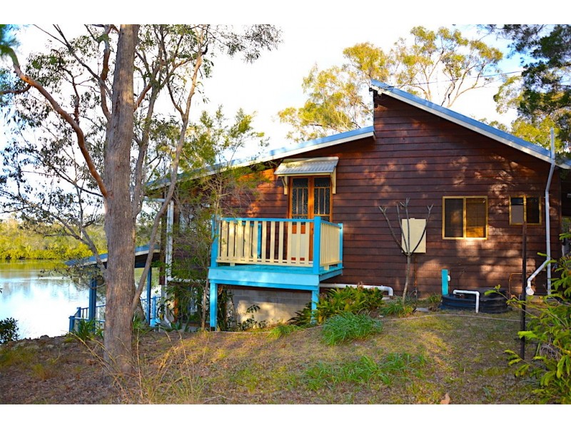 17 Jacqueline Drive, Pacific Haven QLD 4659