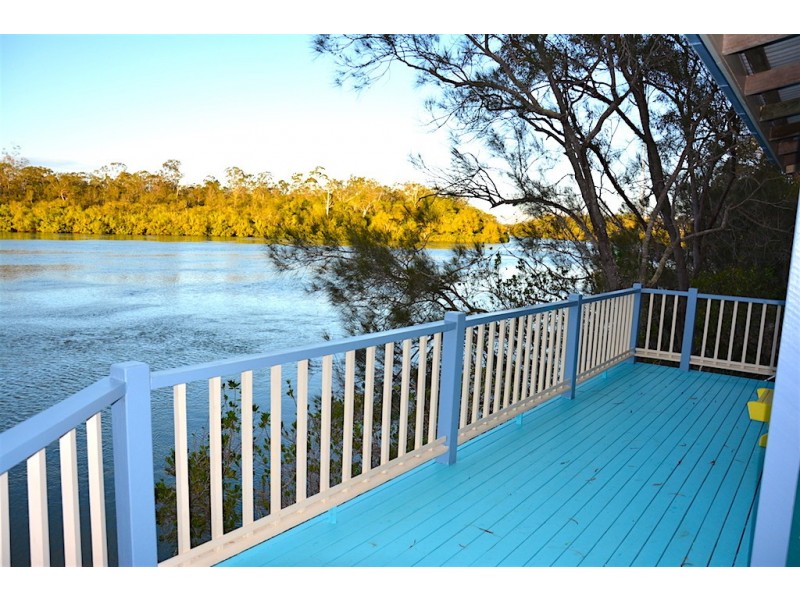 17 Jacqueline Drive, Pacific Haven QLD 4659