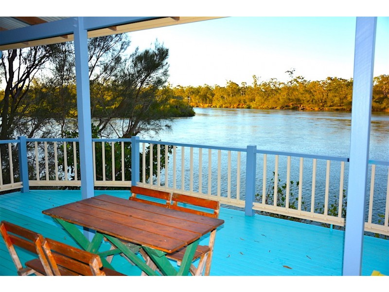 17 Jacqueline Drive, Pacific Haven QLD 4659