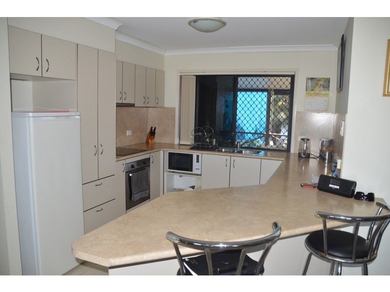 5 Lakes Boulevard, Burrum Heads QLD 4659