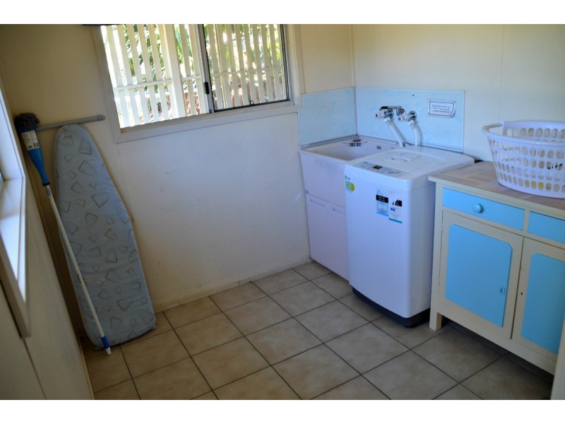 28 Burrum Street, Burrum Heads QLD 4659