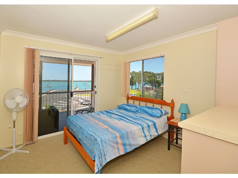 70 Riverview Drive, Burrum Heads QLD 4659