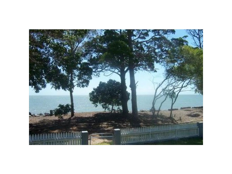 40 Esplanade, Burrum Heads QLD 4659