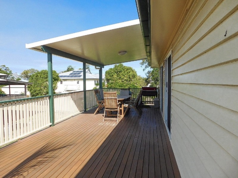8 Burrum Heads Road, Burrum Heads QLD 4659