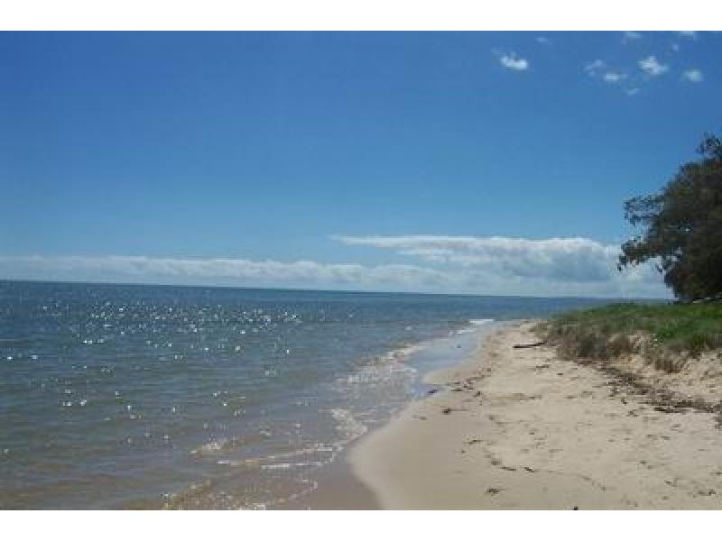 8 Burrum Heads Road, Burrum Heads QLD 4659