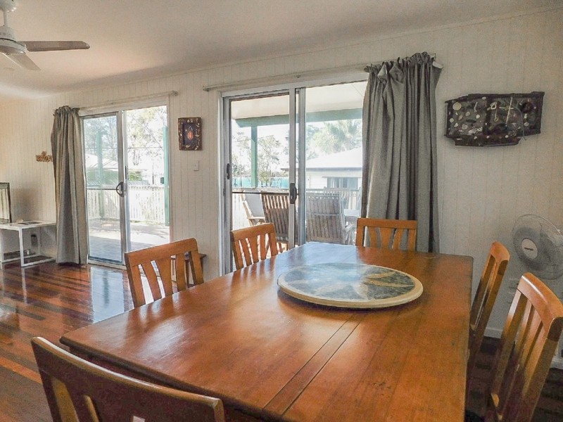 8 Burrum Heads Road, Burrum Heads QLD 4659