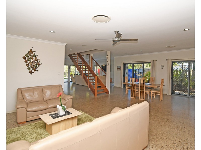 56 Sunrise Crescent, Burrum Heads QLD 4659