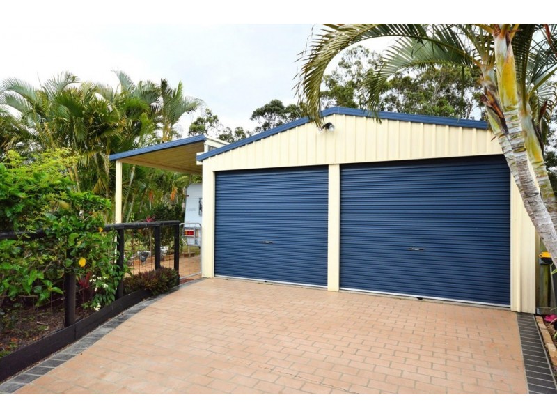 11 Lakeside Drive, Burrum Heads QLD 4659