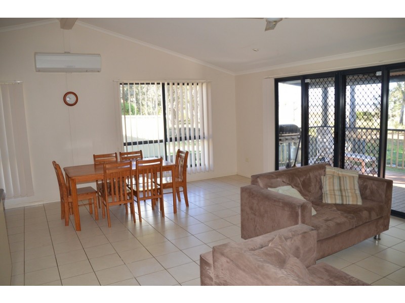 86 Riverview Drive, Burrum Heads QLD 4659