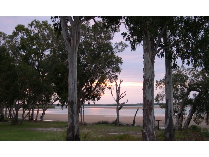 86 Riverview Drive, Burrum Heads QLD 4659