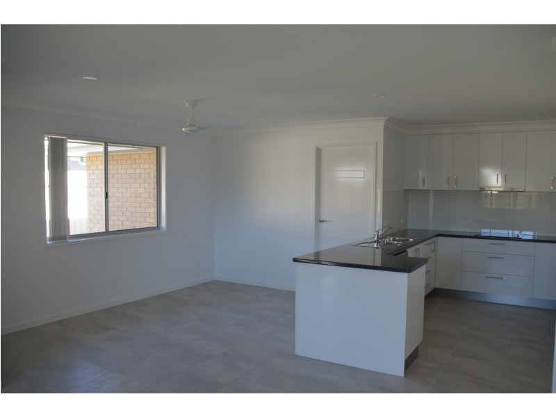 11 Honey Myrtle Close, Burrum Heads QLD 4659