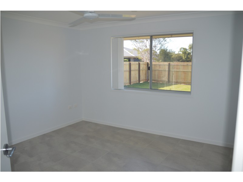 11 Honey Myrtle Close, Burrum Heads QLD 4659