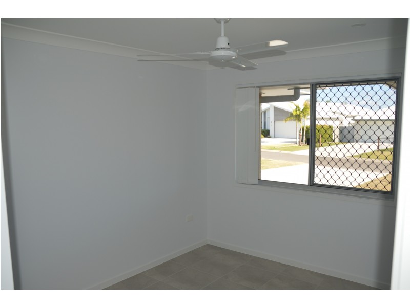 11 Honey Myrtle Close, Burrum Heads QLD 4659