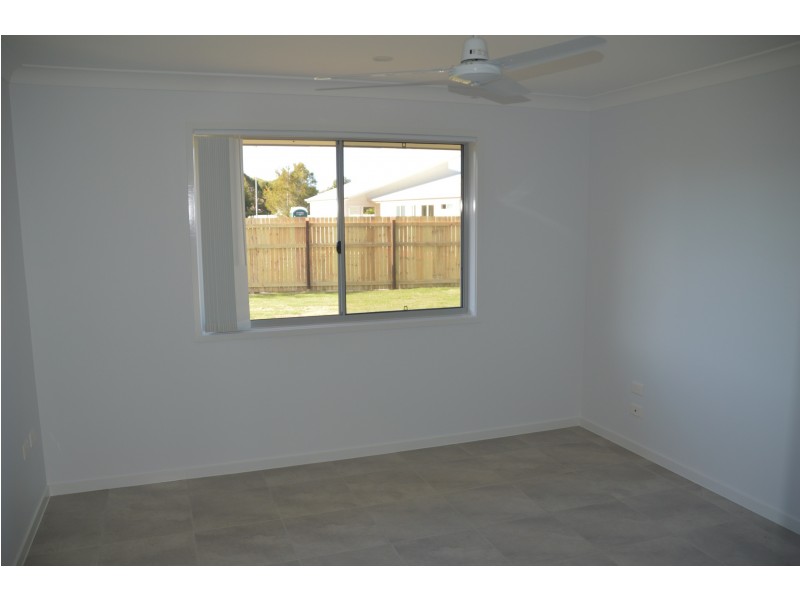 11 Honey Myrtle Close, Burrum Heads QLD 4659