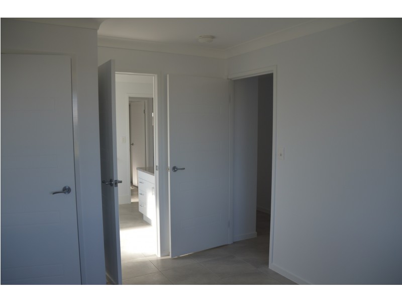 11 Honey Myrtle Close, Burrum Heads QLD 4659