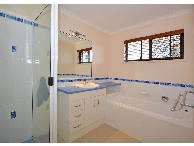 6 Bryan Court, Burrum Heads QLD 4659