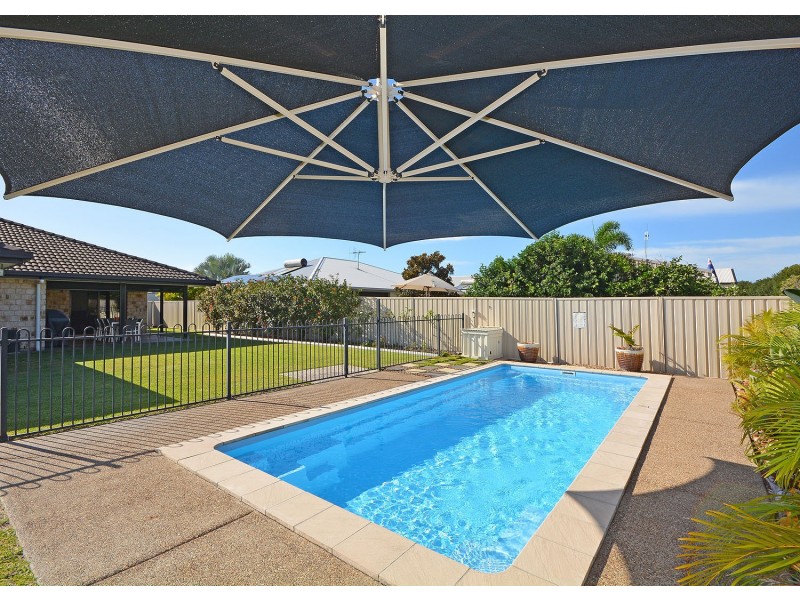 6 Bryan Court, Burrum Heads QLD 4659
