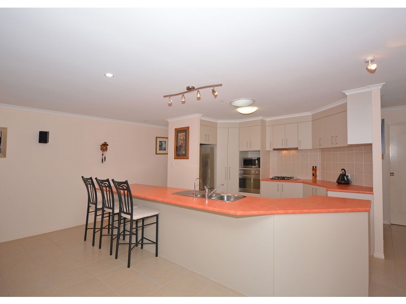 6 Bryan Court, Burrum Heads QLD 4659