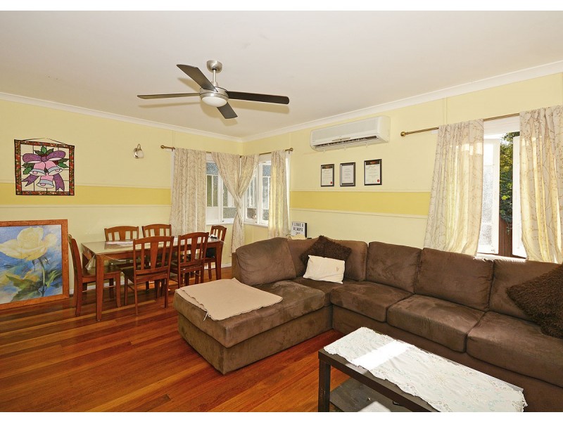 21 East Street, Howard QLD 4659