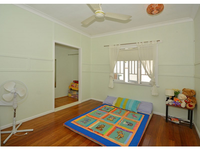 21 East Street, Howard QLD 4659