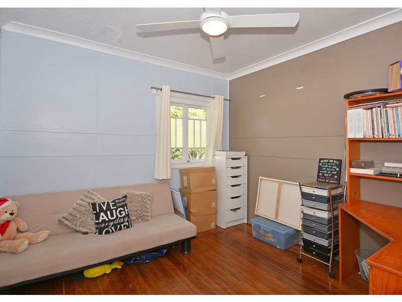 21 East Street, Howard QLD 4659