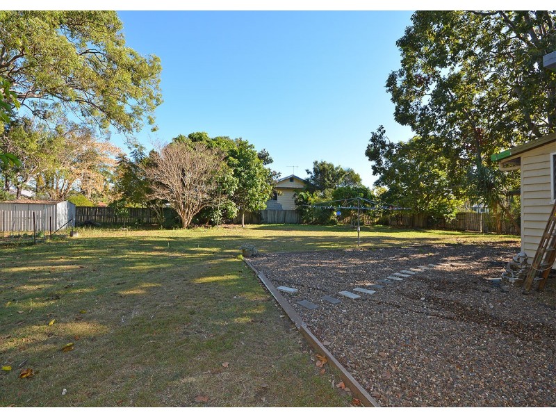 21 East Street, Howard QLD 4659