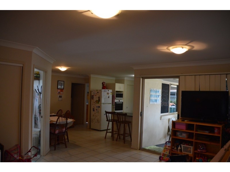 37 Lucas Drive, Burrum Heads QLD 4659