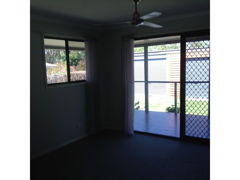 35 Lucas Drive, Burrum Heads QLD 4659