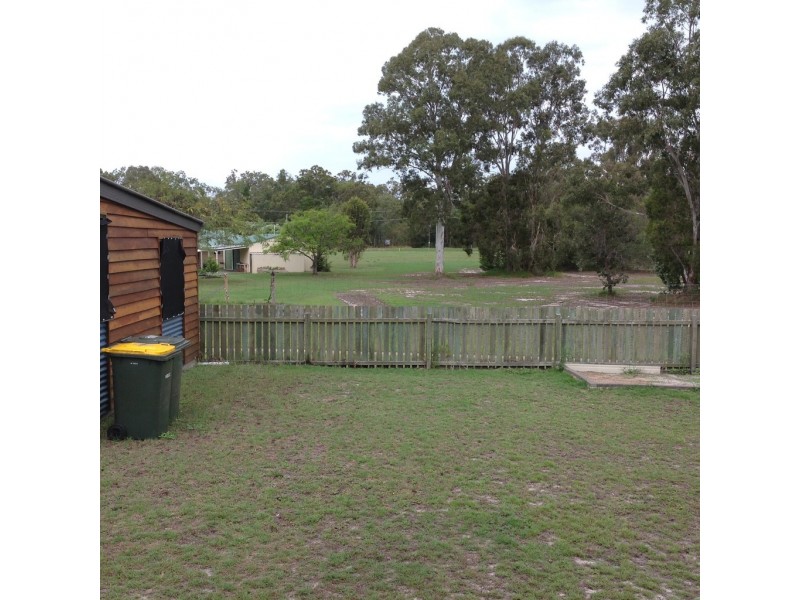 35 Lucas Drive, Burrum Heads QLD 4659