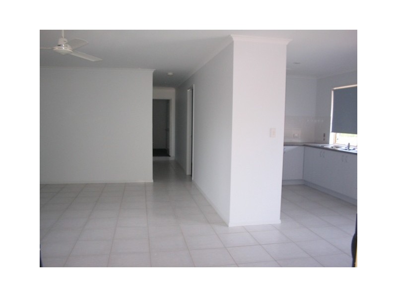 33 Ranch Park Drive, Pacific Haven QLD 4659