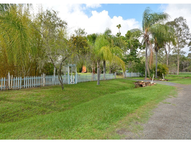 44 Coal Street, Howard QLD 4659