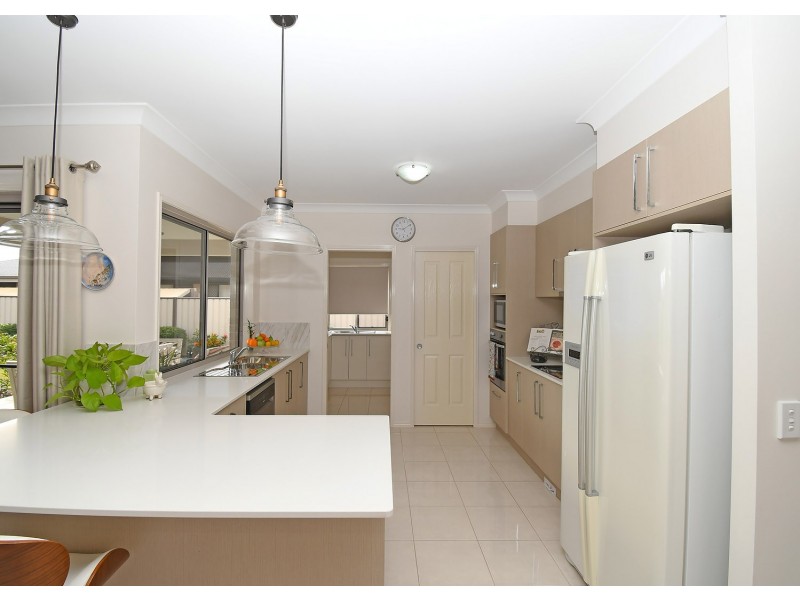 52 Honey Myrtle Close, Burrum Heads QLD 4659
