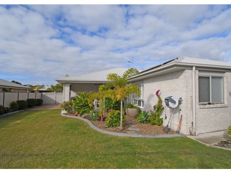 52 Honey Myrtle Close, Burrum Heads QLD 4659