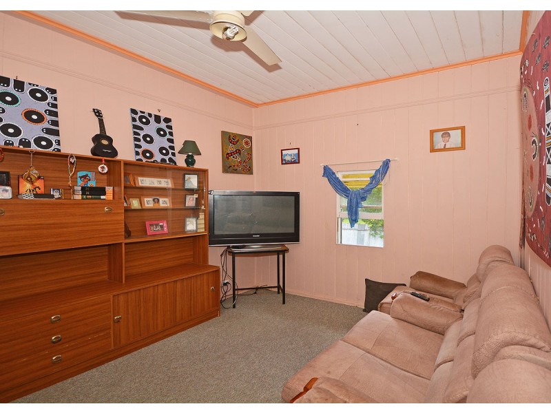 14 George Street, Torbanlea QLD 4662