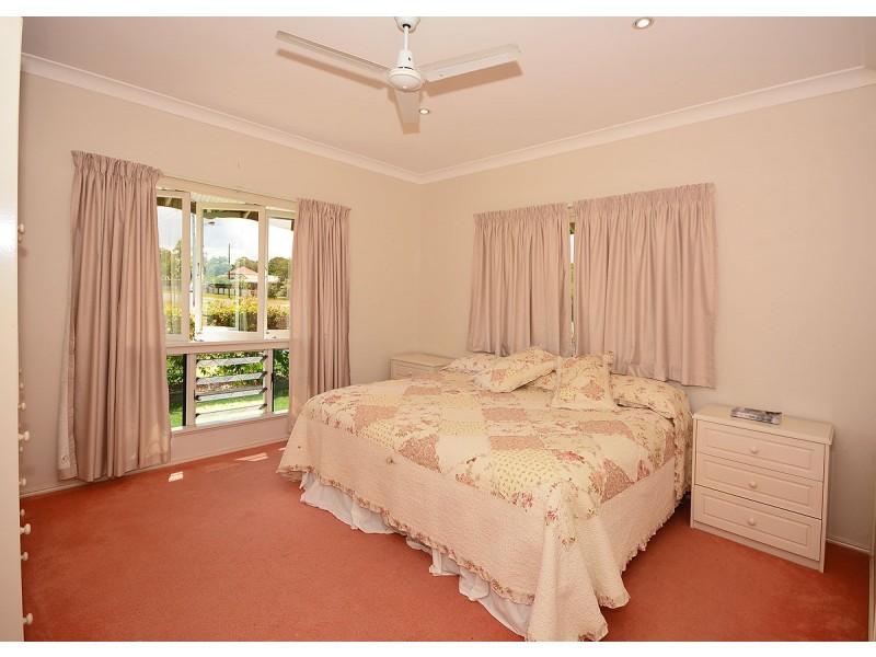 26 Hoffman Street, Burrum Heads QLD 4659