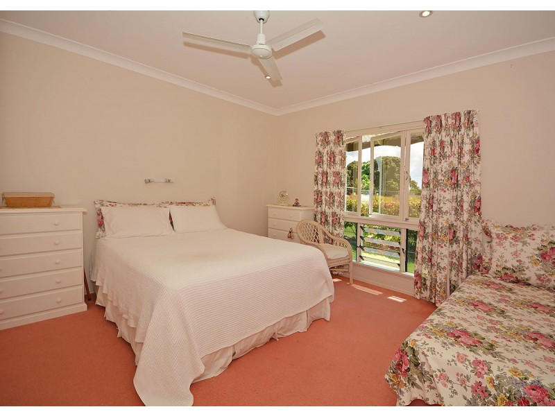 26 Hoffman Street, Burrum Heads QLD 4659