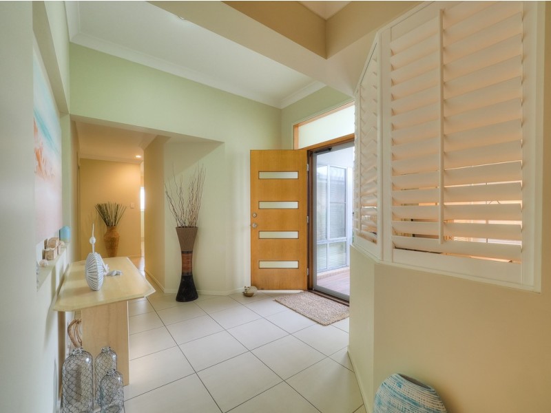 13 Fulmar Court, Burrum Heads QLD 4659