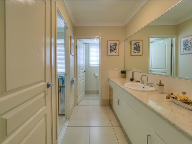 13 Fulmar Court, Burrum Heads QLD 4659