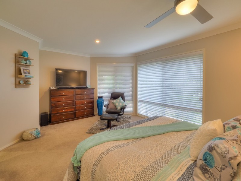 13 Fulmar Court, Burrum Heads QLD 4659