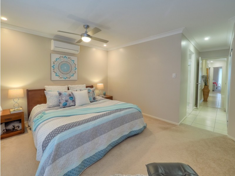 13 Fulmar Court, Burrum Heads QLD 4659