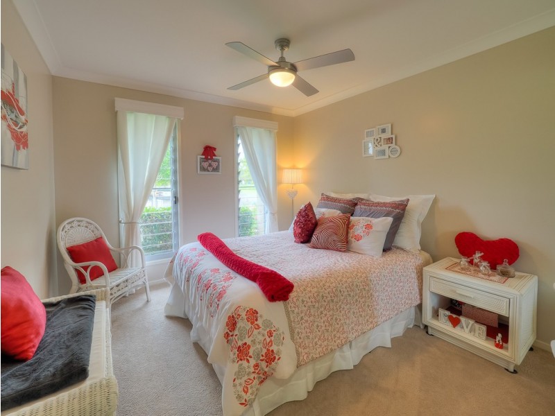 13 Fulmar Court, Burrum Heads QLD 4659
